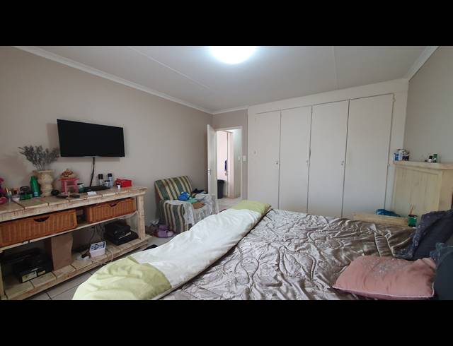 2 BEDROOM SECTIONAL TITLE FOR SALE IN NEW REDRUTH